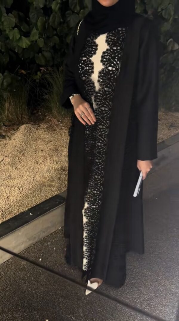 Abaya 106