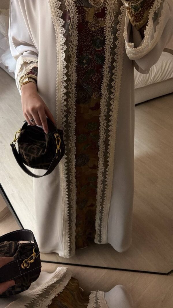 Abaya 107
